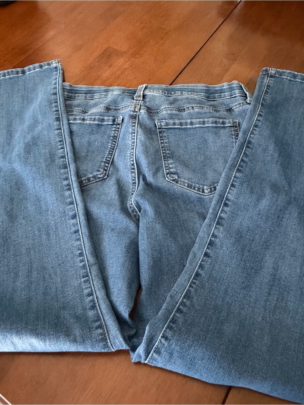 Kim Rogers Women's Straight Leg Jeans in Medium Blue Denim - Picture 5 of 6